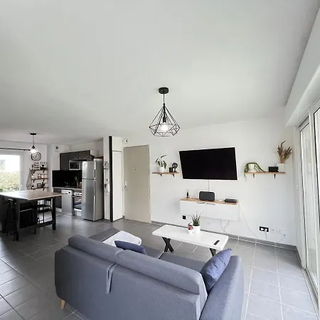 Superbe Duplex Avec Jardin Et Terrasse *